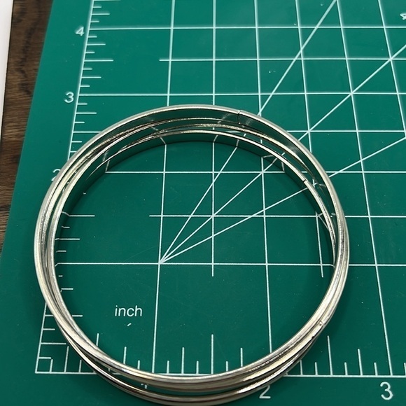 White and Silver Tone Bracelet 3 stackable. Silvertone and white Enamel Bangles - Picture 6 of 6